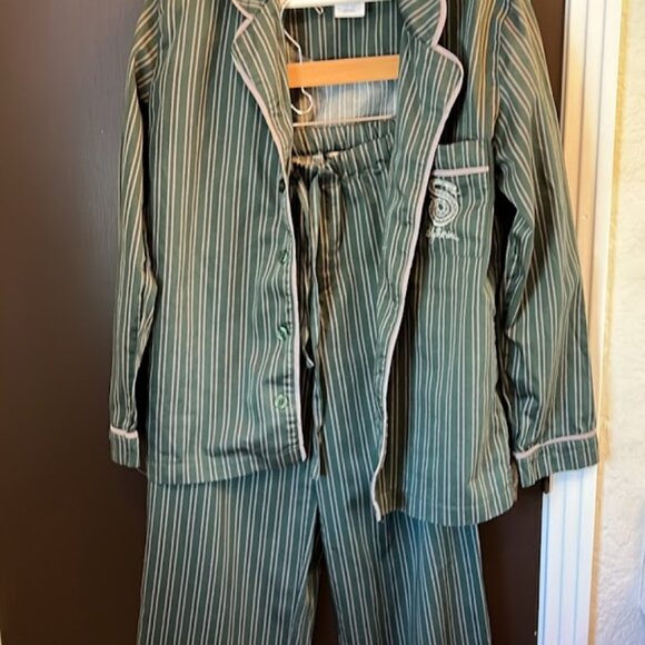 Harry Potter Official Slytherin Pajama Set in Excellent Condition - Picture 3 of 3